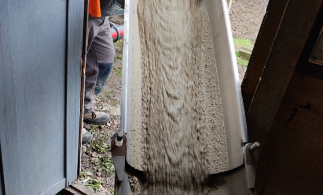 Neutralisation par béton d'une cuve à fioul de 40 000 L à Roanne